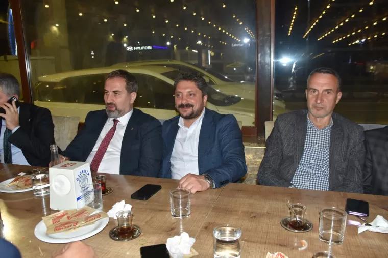 Mustafa Şen’e Yomra’da büyük ilgi