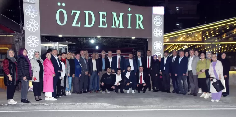 Mustafa Şen’e Yomra’da büyük ilgi