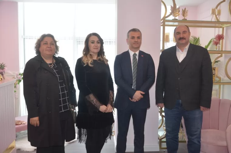 ES Güzellik ve Estetik Salonu hizmete açıldı