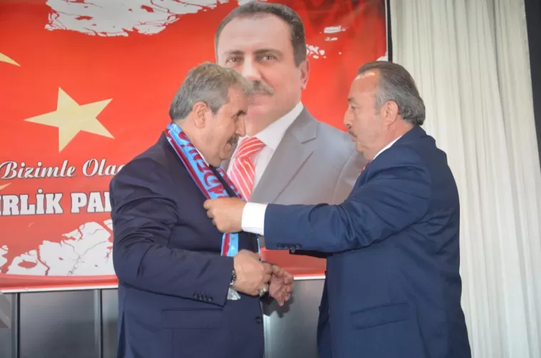 Arsin’de BBP’ye yakışır kongre