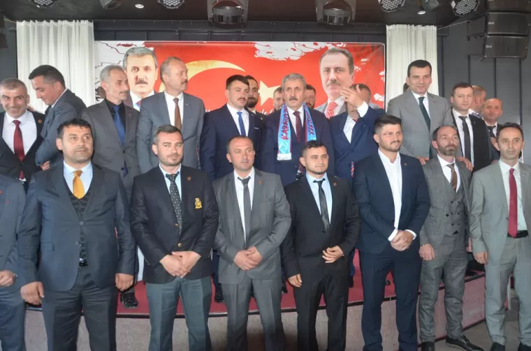 Arsin’de BBP’ye yakışır kongre