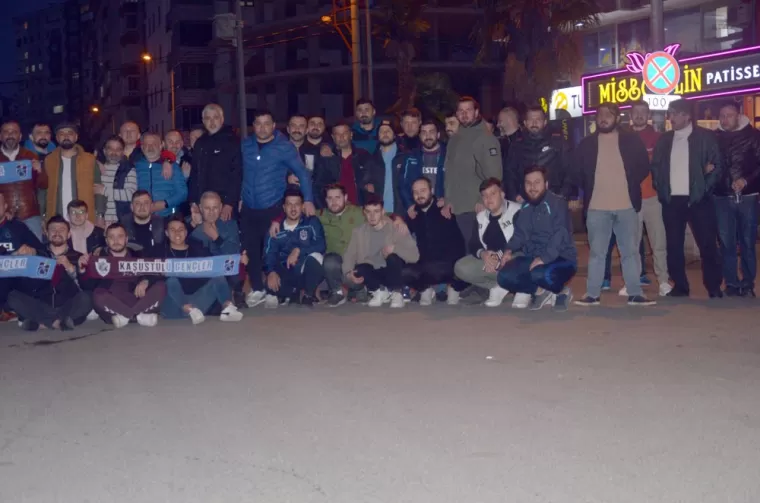 Kaşüstülü gençler iftarda buluştu