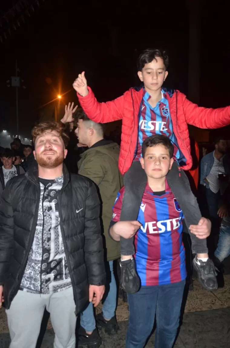 Şampiyonluk Coşkusu Yomra'da Zirve Yaptı