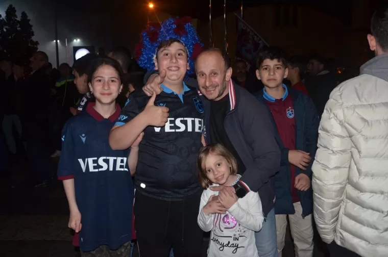 Şampiyonluk Coşkusu Yomra'da Zirve Yaptı