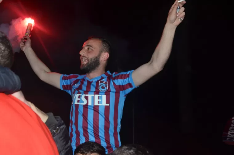 Şampiyonluk Coşkusu Yomra'da Zirve Yaptı