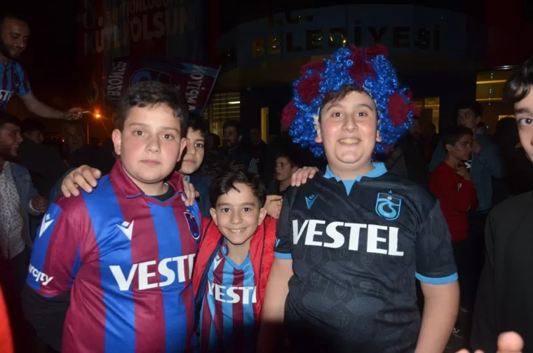 Şampiyonluk Coşkusu Yomra'da Zirve Yaptı