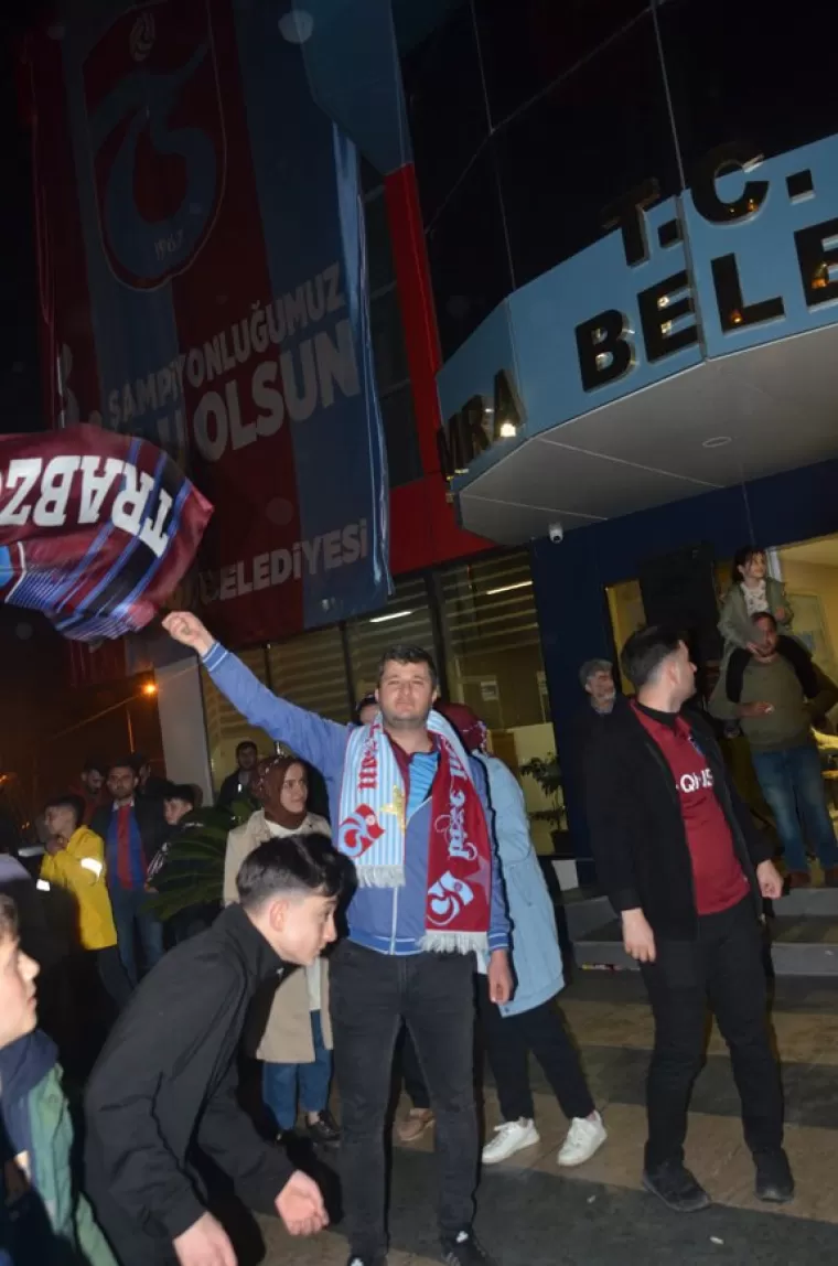 Şampiyonluk Coşkusu Yomra'da Zirve Yaptı