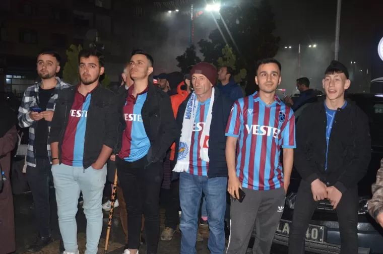 Şampiyonluk Coşkusu Yomra'da Zirve Yaptı