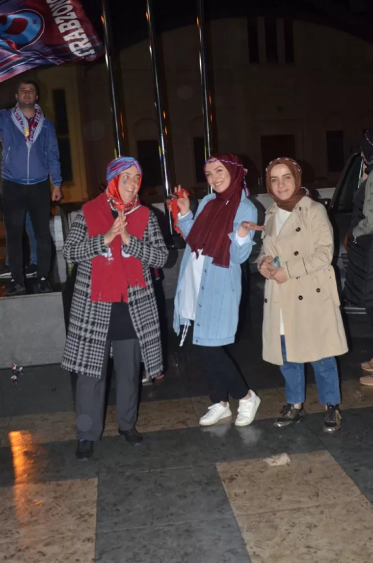 Şampiyonluk Coşkusu Yomra'da Zirve Yaptı