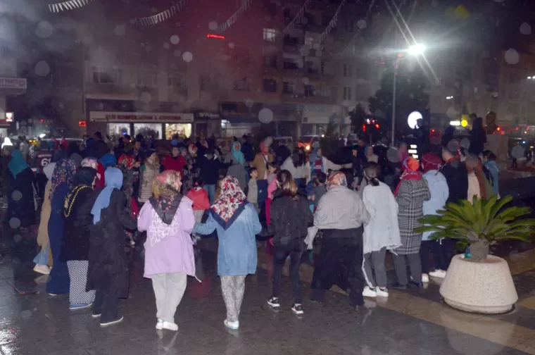 Şampiyonluk Coşkusu Yomra'da Zirve Yaptı