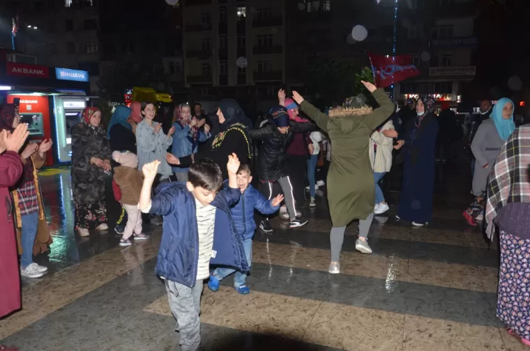Şampiyonluk Coşkusu Yomra'da Zirve Yaptı