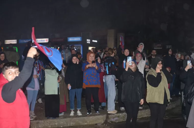 Şampiyonluk Coşkusu Yomra'da Zirve Yaptı