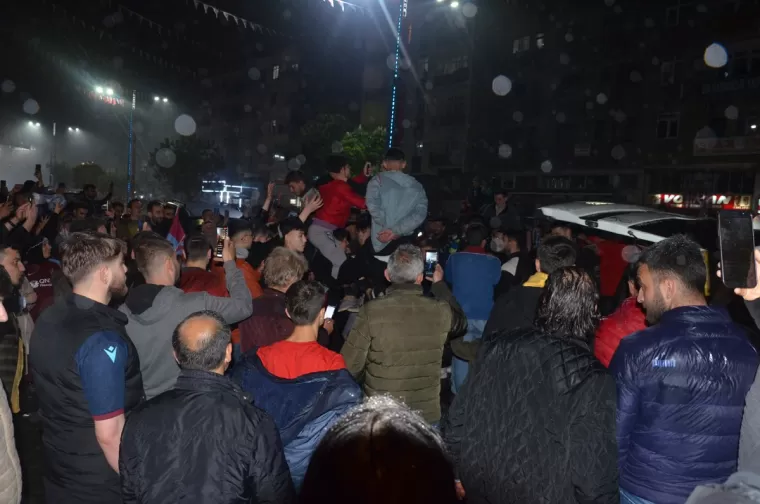 Şampiyonluk Coşkusu Yomra'da Zirve Yaptı