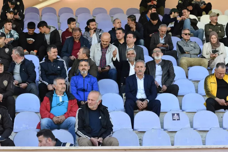 TARAFTARIN GÜCÜ GALİBİYETİ GETİRDİ