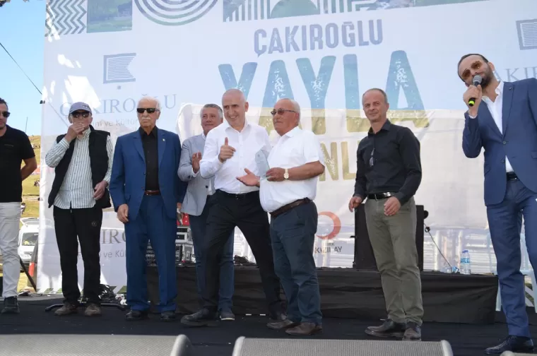 Çakıroğlu Eğitim ve Kültür Vakfı’nın etkinliğine yoğun ilgi!