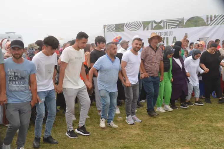 Çakıroğlu Eğitim ve Kültür Vakfı’nın etkinliğine yoğun ilgi!
