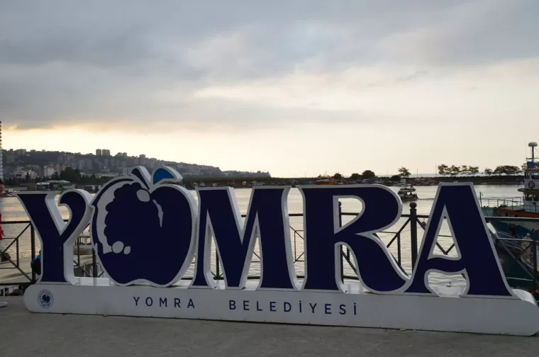 Yomra zaferi kutladı