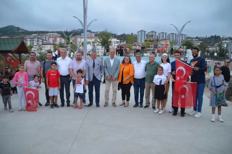 Yomra zaferi kutladı