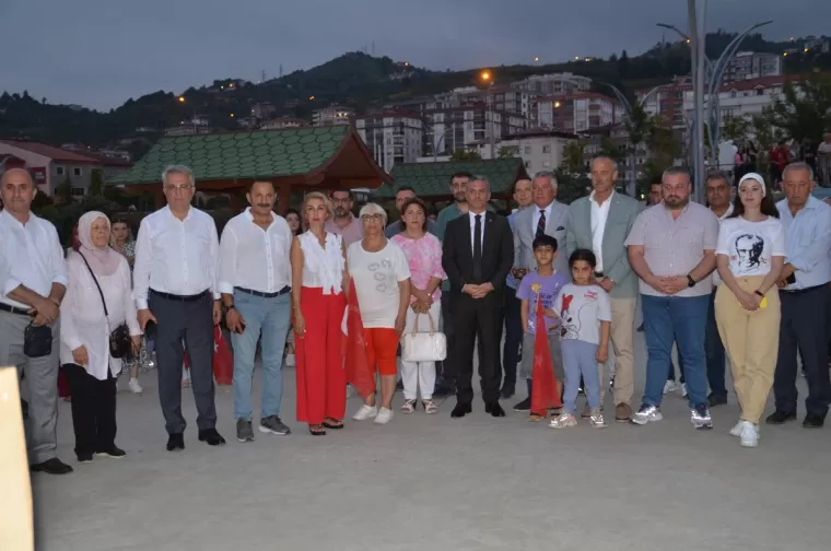 Yomra zaferi kutladı