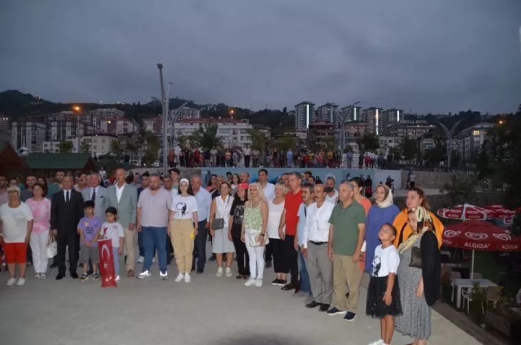 Yomra zaferi kutladı