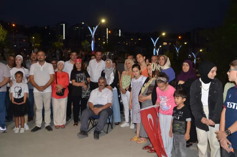 Yomra zaferi kutladı