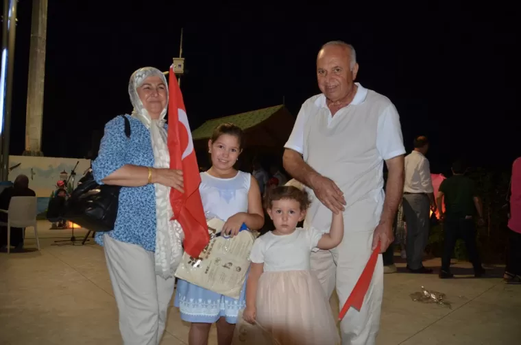 Yomra zaferi kutladı