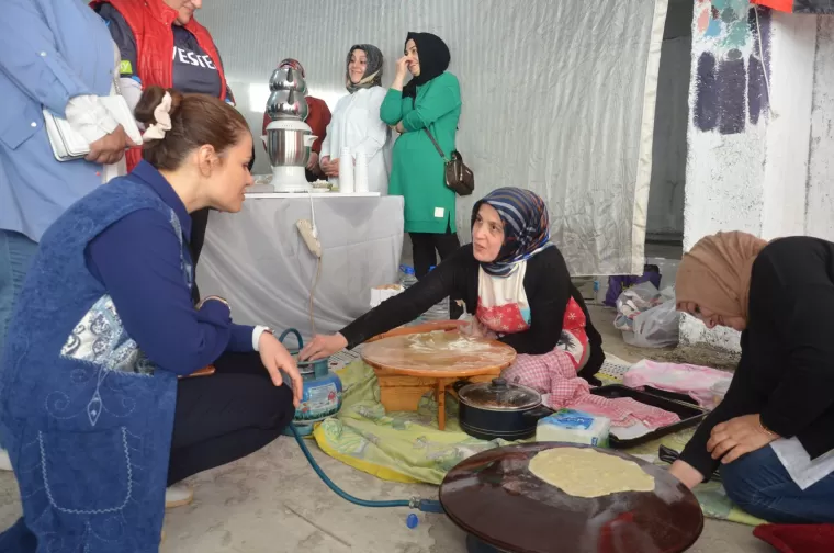 Yomra Kadın Girişimciler Pazarı kapıları açt