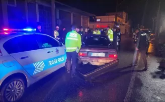 Düzce’de polisten kaçan sürücü 10 kilometrelik kovalamacanın ardından yakalandı