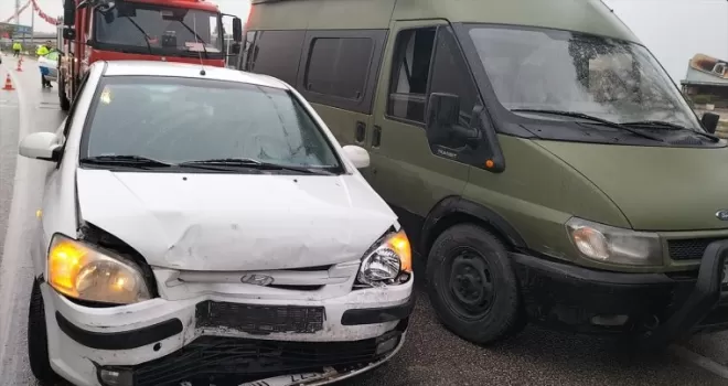 Karabük’teki zincirleme trafik kazasında 2 çocuk yaralandı
