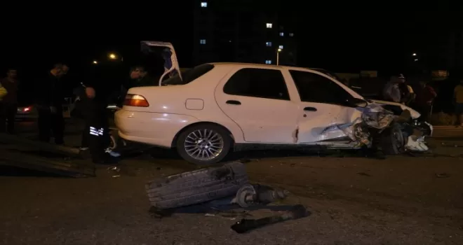 Kastamonu’da iki otomobilin çarpıştığı kazada 2 kişi yaralandı