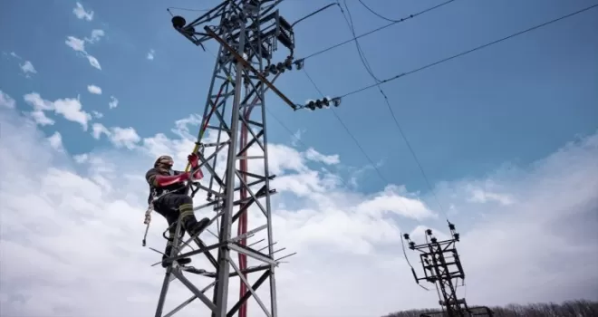 Toroslar EDAŞ, elektrik dağıtım yatırımlarında zirvedeki yerini korudu